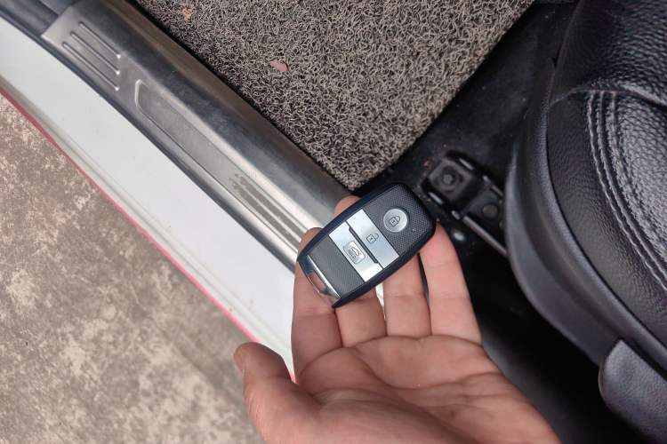 Used Kia Forte 2018 1.6L Automatic Value-Connect Edition with Intelligent Connectivity Vehicle Key