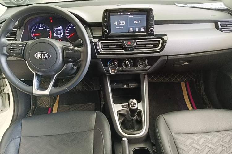 Used Kia Forte 2018 1.6L Manual Value Edition with Sunroof Audio And AC Panel