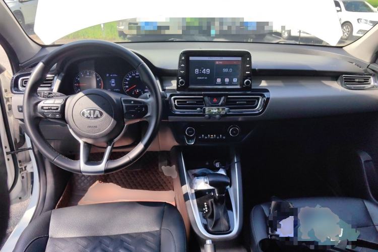 Used Kia Forte 2018 1.6L Automatic Value-Connect Edition with Intelligent Connectivity Center Console