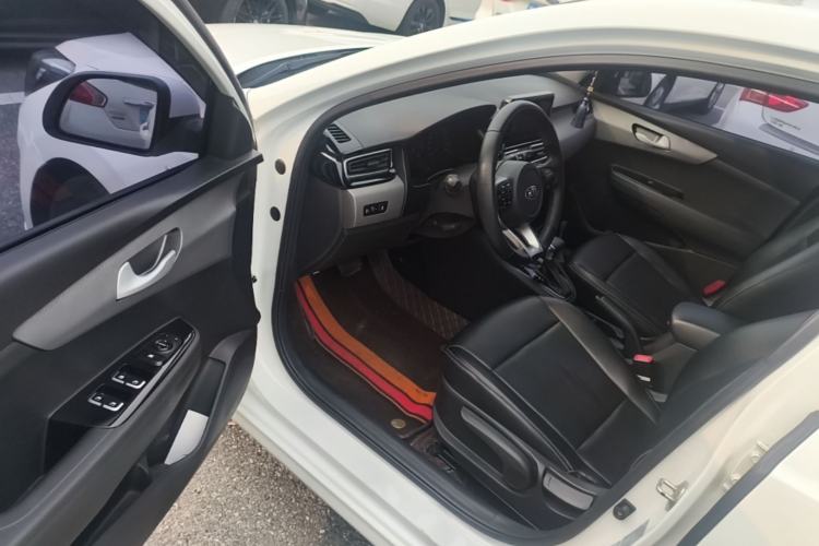 Used Kia Forte 2018 1.6L Automatic Value-Connect Edition with Intelligent Connectivity Driver Seat