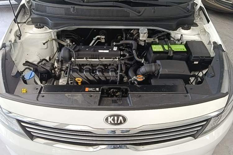 Used Kia Forte 2018 1.6L Manual Value Edition with Sunroof Engine Bay