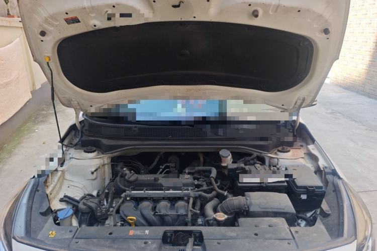 Used Kia Forte 2018 1.6L Manual Value Edition with Sunroof Engine Bay