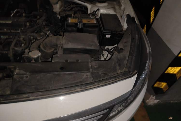 Used Kia Forte 2018 1.6L Manual Value Edition with Sunroof Engine Bay Left