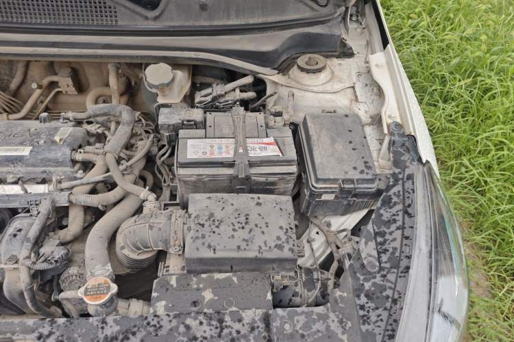 Used Kia Forte 2018 1.6L Manual Value Edition with Sunroof Engine Bay Left