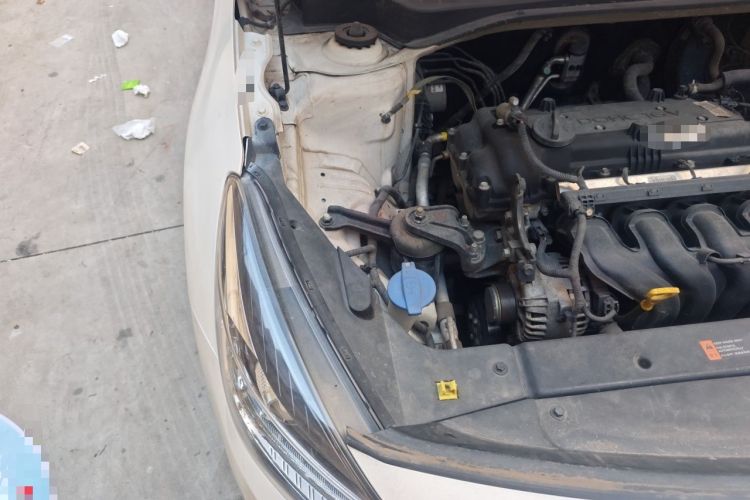 Used Kia Forte 2018 1.6L Manual Value Edition with Sunroof Engine Bay Right