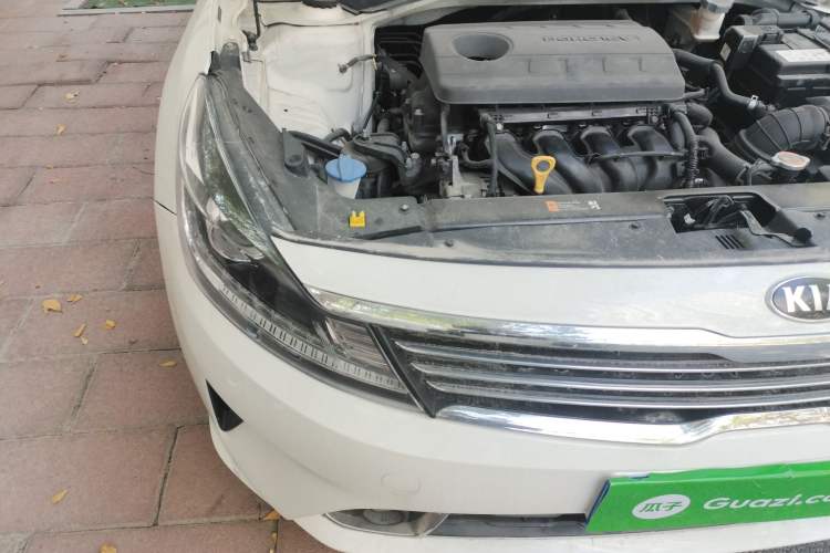 Used Kia Forte 2018 1.6L Automatic Value-Comfort Luxury Edition Engine Bay Right