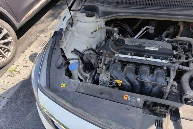 Used Kia Forte 2018 1.6L Automatic Value-Connect Edition with Intelligent Connectivity Engine Bay Right