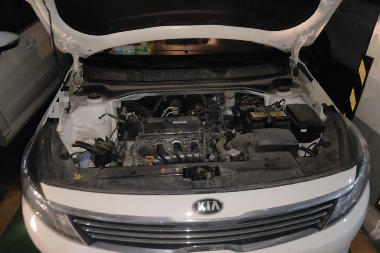Used Kia Forte 2018 1.6L Manual Value Edition with Sunroof Engine Bay