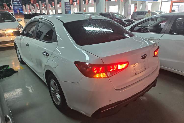 Used Kia Forte 2018 1.6L Automatic Value-Connect Edition with Intelligent Connectivity Exterior 3
