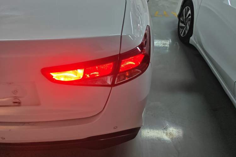 Used Kia Forte 2018 1.6L Automatic Value-Connect Edition with Intelligent Connectivity Exterior 6