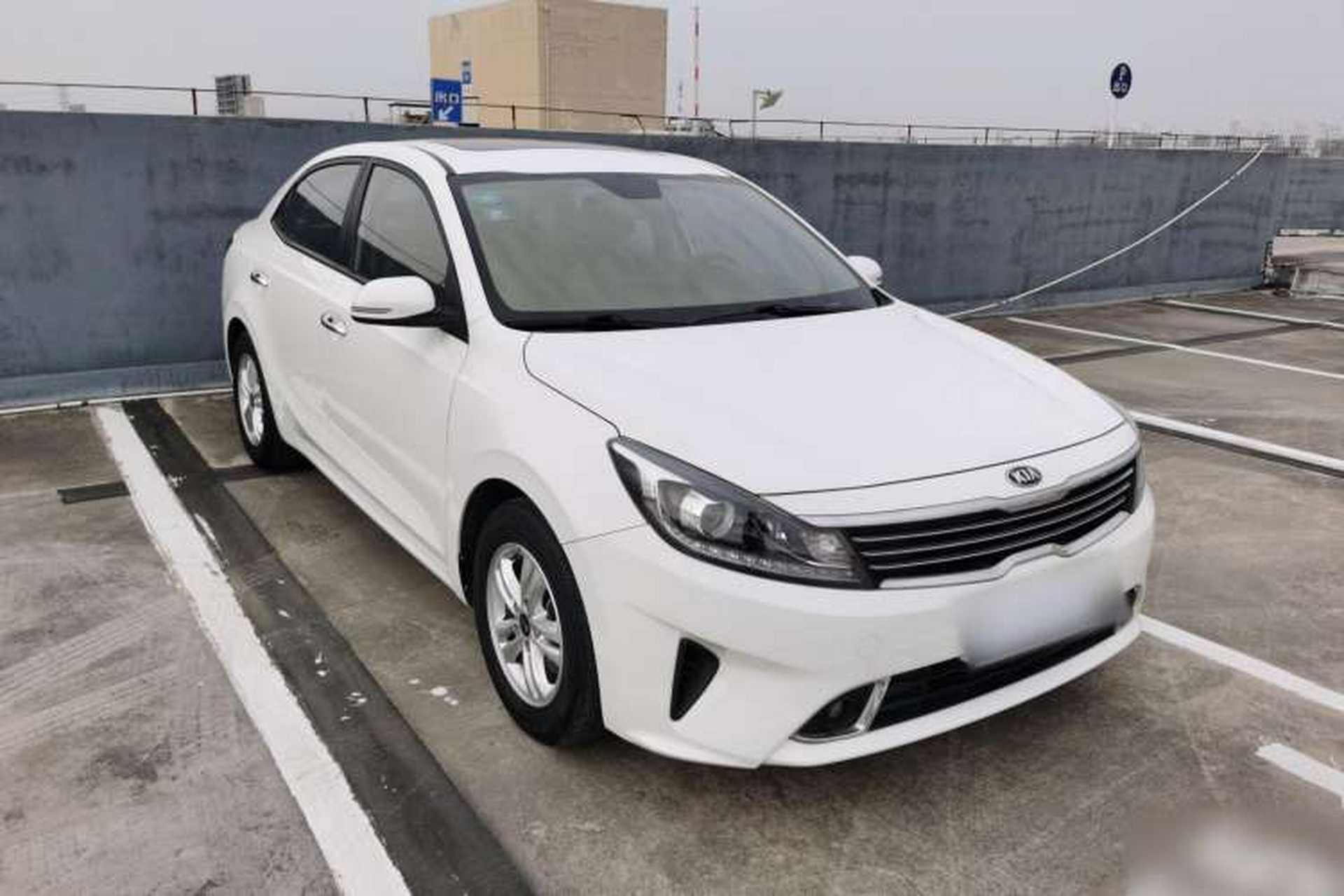 Used Kia Forte 2018 1.6L Manual Value Edition with Sunroof Front Right 45 Deg