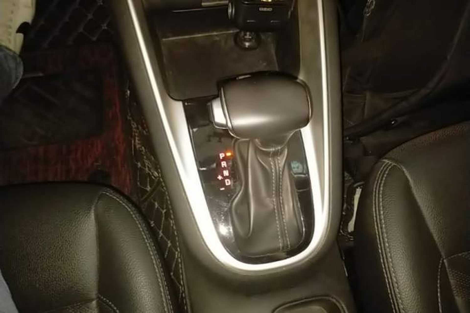 Used Kia Forte 2018 1.6L Automatic Value-Connect Edition with Intelligent Connectivity Gear Lever