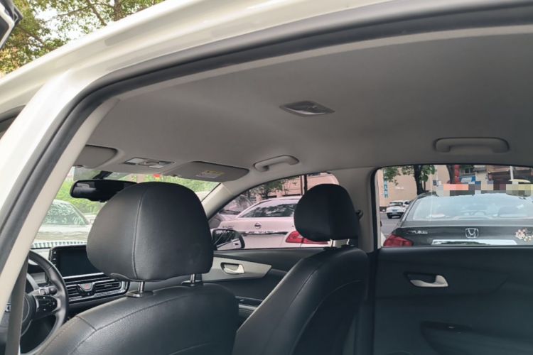 Used Kia Forte 2018 1.6L Automatic Value-Connect Edition with Intelligent Connectivity Headliner