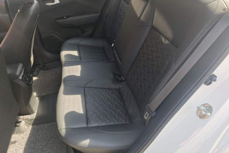 Used Kia Forte 2018 1.6L Automatic Value-Comfort Luxury Edition Interior 1