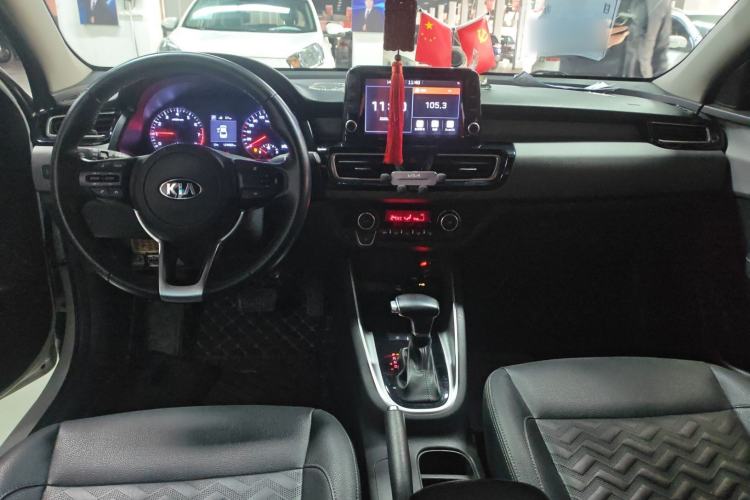 Used Kia Forte 2018 1.6L Automatic Value-Connect Edition with Intelligent Connectivity Interior 2