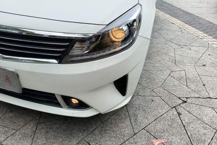 Used Kia Forte 2018 1.6L Automatic Value-Connect Edition with Intelligent Connectivity Left Front Headlight