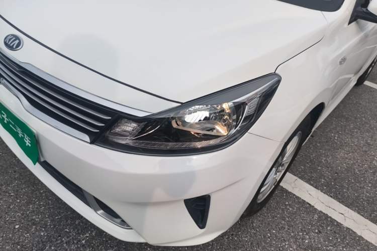 Used Kia Forte 2018 1.6L Automatic Value-Connect Edition with Intelligent Connectivity Left Front Headlight