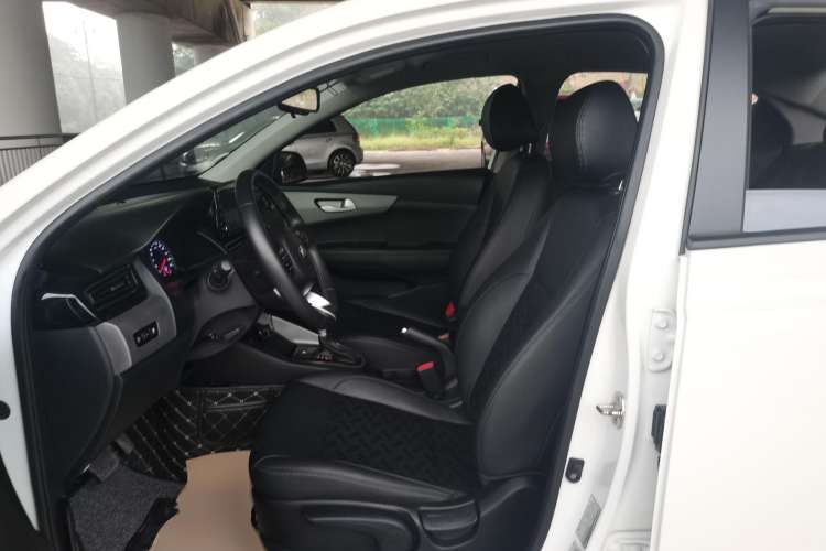 Used Kia Forte 2018 1.6L Automatic Value-Connect Edition with Intelligent Connectivity Left Front Seat