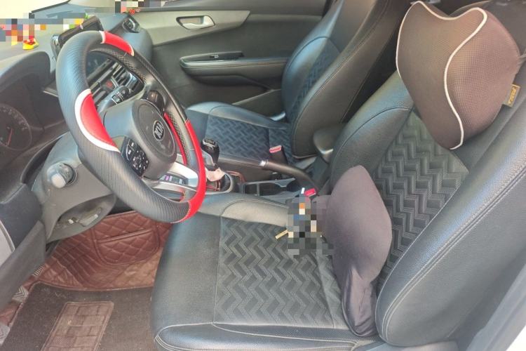 Used Kia Forte 2018 1.6L Manual Value Edition with Sunroof Left Front Seat