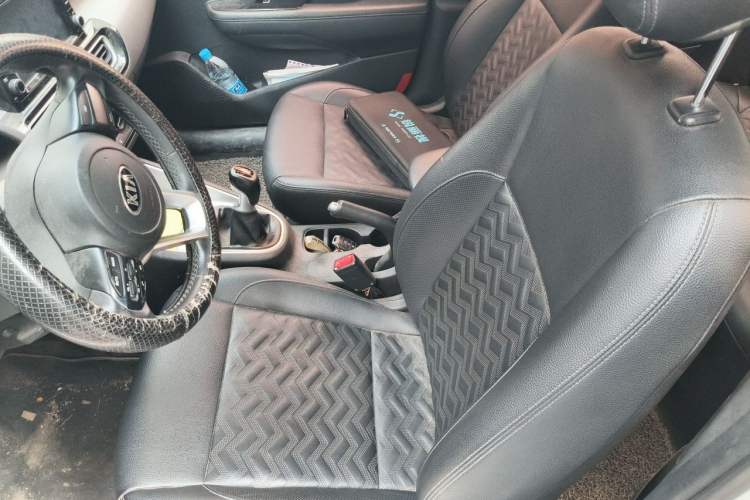 Used Kia Forte 2018 1.6L Manual Value Edition with Sunroof Left Front Seat