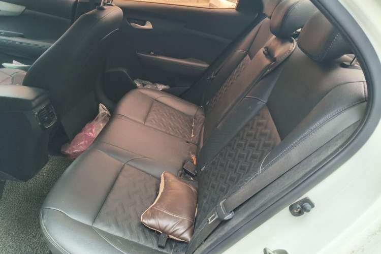 Used Kia Forte 2018 1.6L Manual Value Edition with Sunroof Left Rear Seat