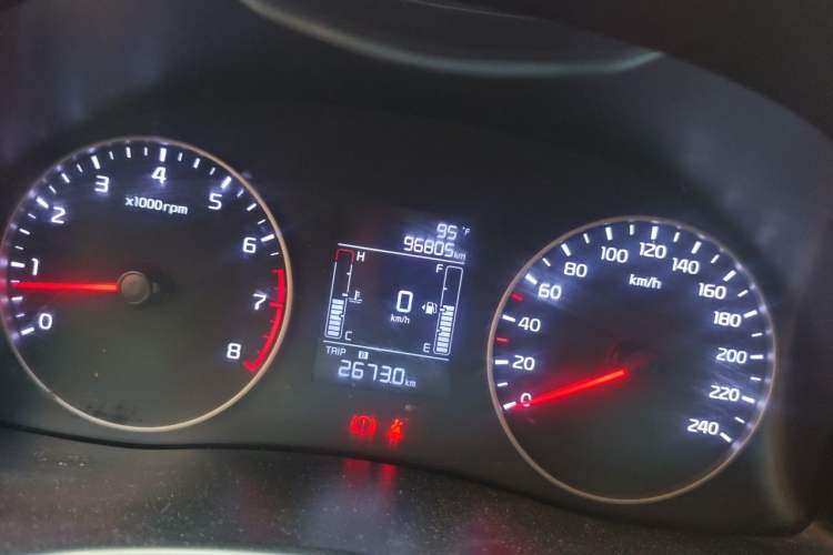 Used Kia Forte 2018 1.6L Manual Value Edition with Sunroof Odometer Close Up