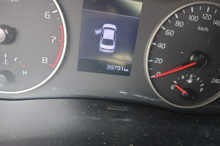 Used Kia Forte 2018 1.6L Automatic Value-Comfort Luxury Edition Odometer Close Up