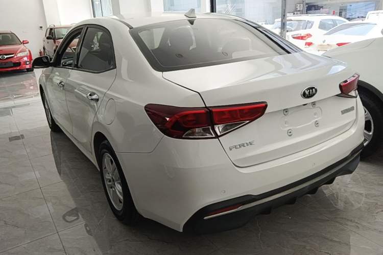 Used Kia Forte 2018 1.6L Manual Value Edition with Sunroof Rear Left 45 Deg