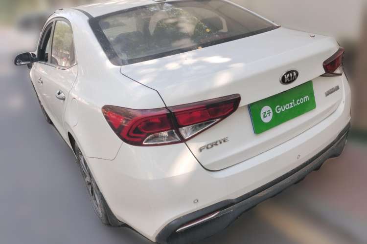 Used Kia Forte 2018 1.6L Automatic Value-Comfort Luxury Edition Rear Left 45 Deg