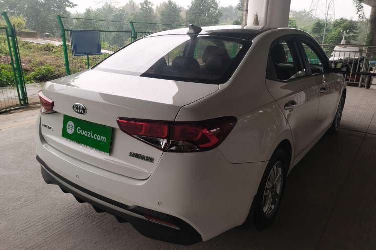 Used Kia Forte 2018 1.6L Automatic Value-Connect Edition with Intelligent Connectivity Rear Right 45 Deg