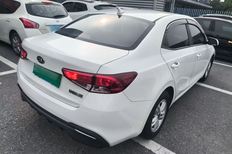 Used Kia Forte 2018 1.6L Automatic Value-Connect Edition with Intelligent Connectivity Rear Right 45 Deg