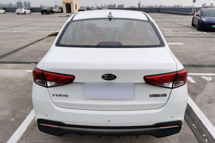 Used Kia Forte 2018 1.6L Manual Value Edition with Sunroof Rear