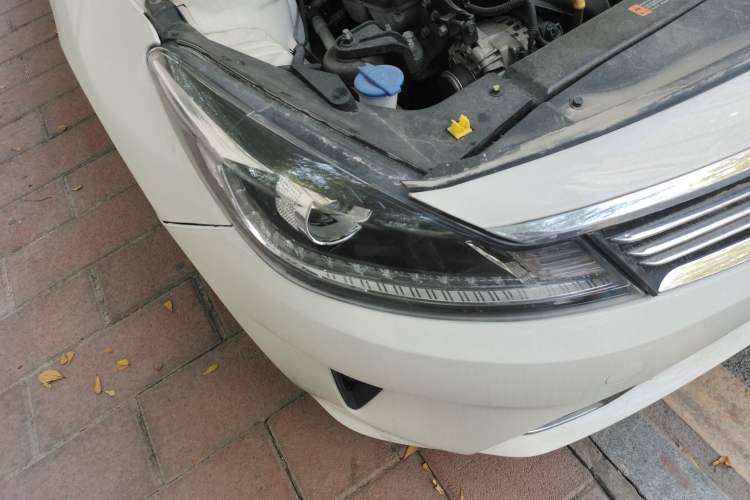 Used Kia Forte 2018 1.6L Automatic Value-Comfort Luxury Edition Right Front Headlight