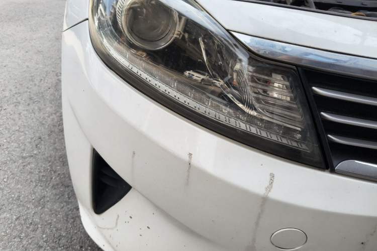 Used Kia Forte 2018 1.6L Manual Value Edition with Sunroof Right Front Headlight