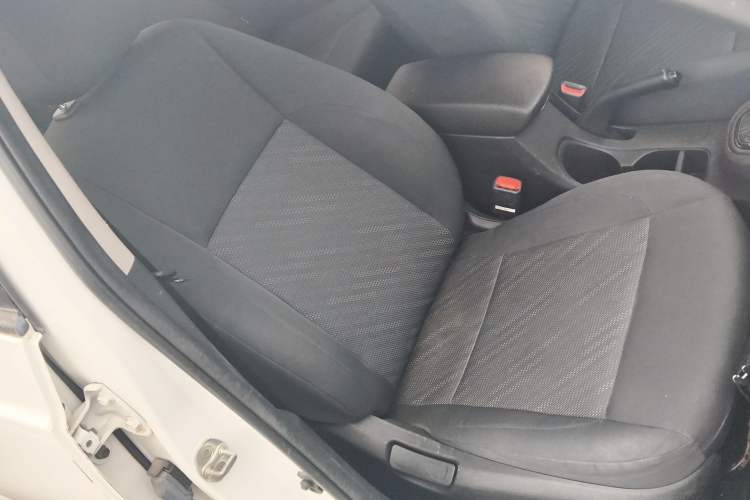 Used Kia Forte 2018 1.6L Automatic Value-Connect Edition with Intelligent Connectivity Right Front Seat