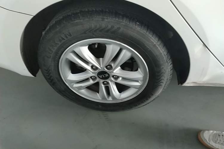 Used Kia Forte 2018 1.6L Automatic Value-Connect Edition with Intelligent Connectivity Right Rear Wheel Hub
