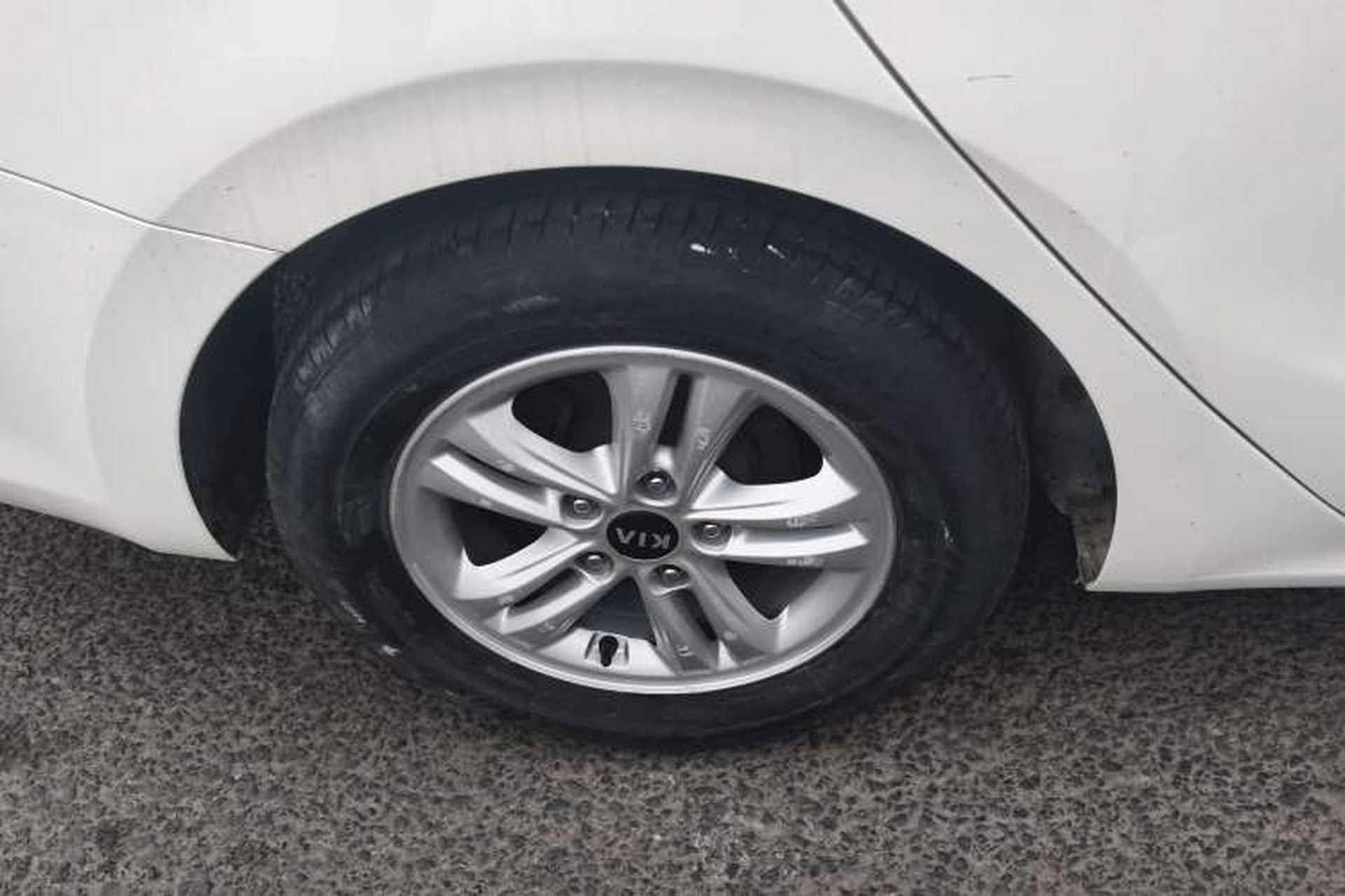 Used Kia Forte 2018 1.6L Automatic Value-Connect Edition with Intelligent Connectivity Right Rear Wheel Hub