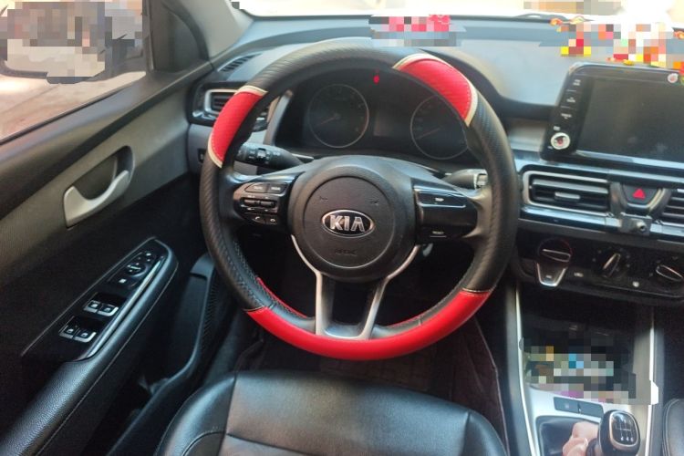 Used Kia Forte 2018 1.6L Manual Value Edition with Sunroof Steering Wheel