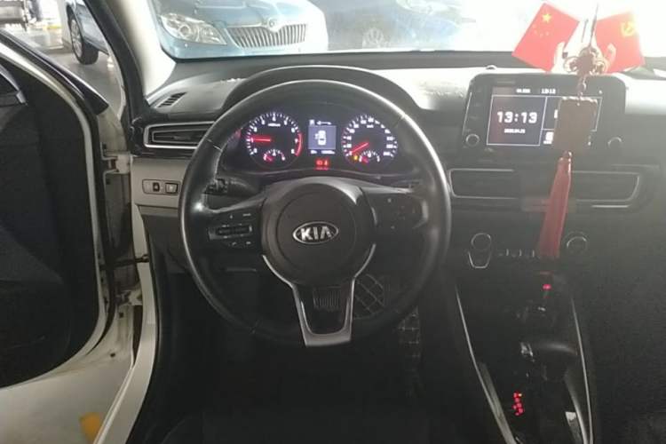 Used Kia Forte 2018 1.6L Automatic Value-Connect Edition with Intelligent Connectivity Steering Wheel