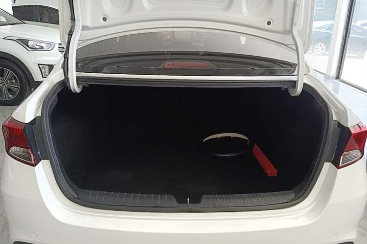 Used Kia Forte 2018 1.6L Manual Value Edition with Sunroof Trunk