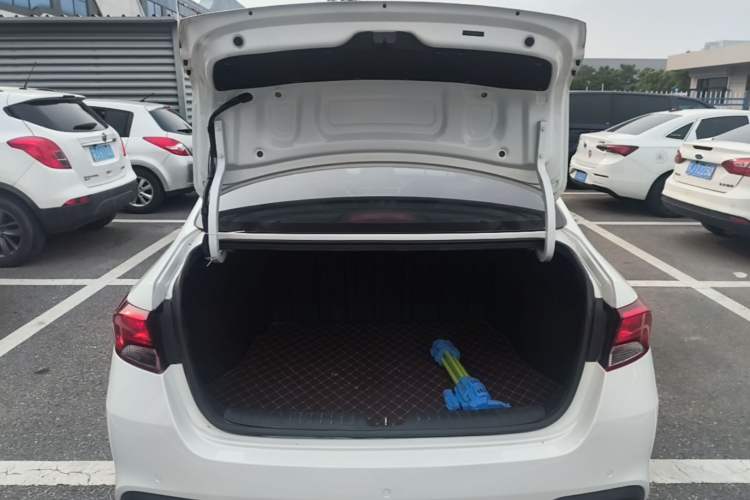 Used Kia Forte 2018 1.6L Automatic Value-Connect Edition with Intelligent Connectivity Trunk