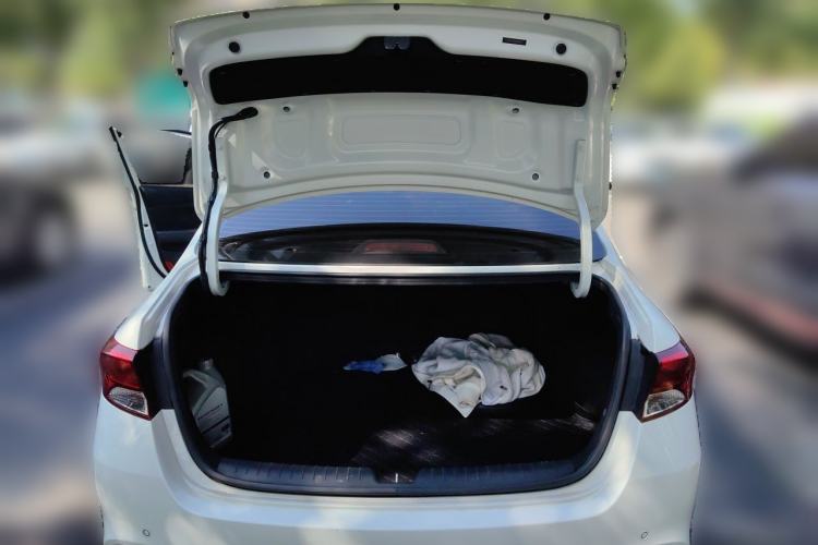 Used Kia Forte 2018 1.6L Automatic Value-Connect Edition with Intelligent Connectivity Trunk