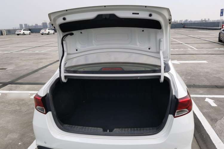 Used Kia Forte 2018 1.6L Manual Value Edition with Sunroof Trunk