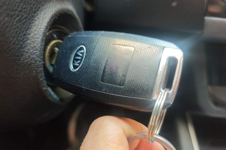 Used Kia Forte 2018 1.6L Manual Value Edition with Sunroof Vehicle Key