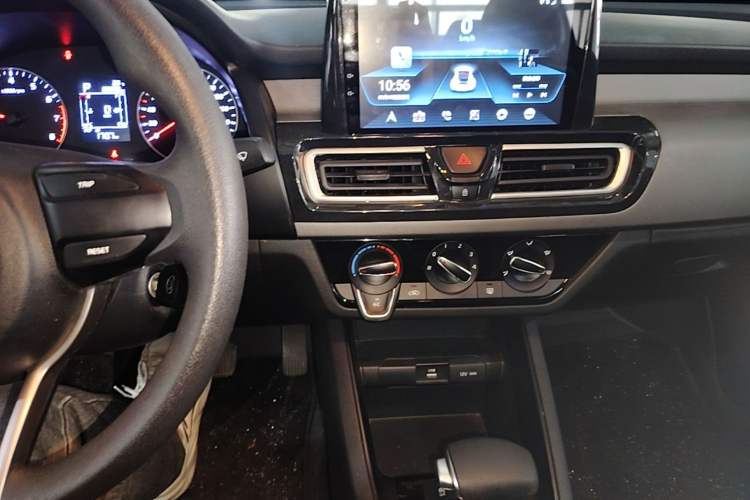 Used Kia Forte 2019 1.6L Automatic Fashion Edition China VI Standard Center Console