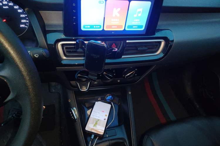 Used Kia Forte 2019 1.6L Manual Comfort Edition China VI Standard Audio And AC Panel