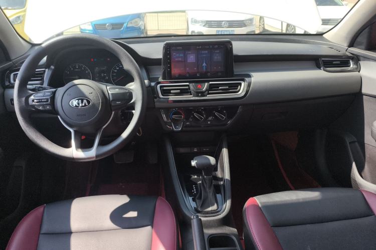 Used Kia Forte 2019 1.6L Automatic Fashion Edition China VI Standard Center Console