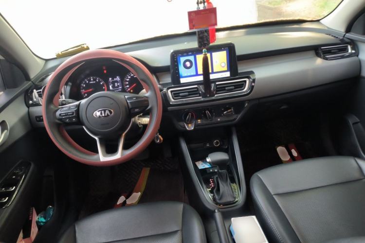 Used Kia Forte 2019 1.6L Automatic Fashion Edition China V Standard Center Console