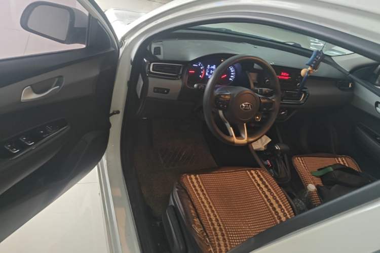 Used Kia Forte 2019 1.6L Automatic Fashion Edition China VI Standard Driver Seat
