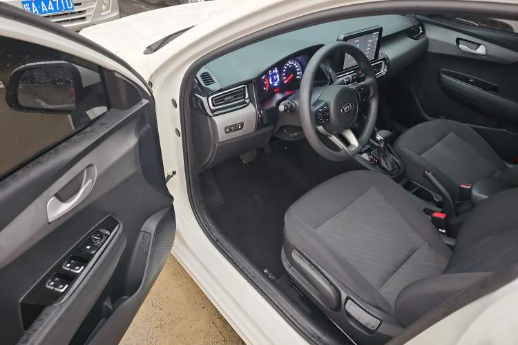 Used Kia Forte 2019 1.6L Automatic Fashion Edition China VI Standard Driver Seat